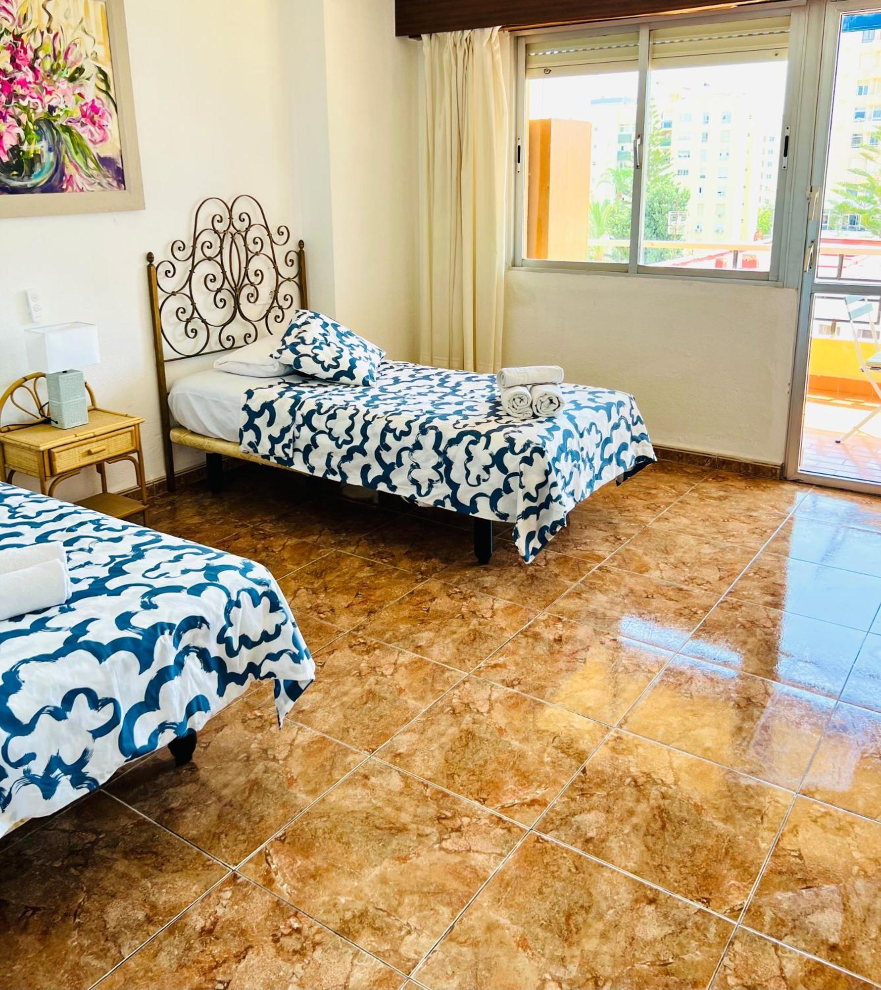 Torremolinos Carihuela Nucleo Cristal公寓 外观 照片